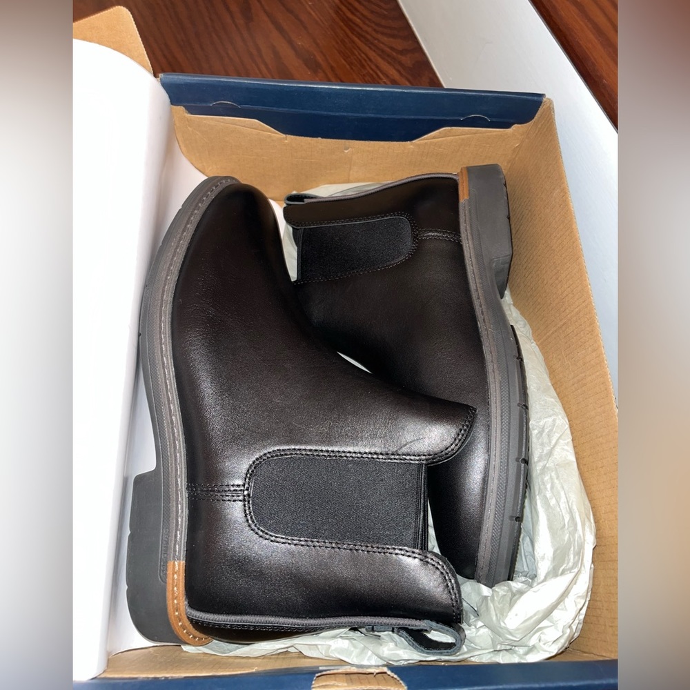NWT Cole Haan Mens Chelsea Boots